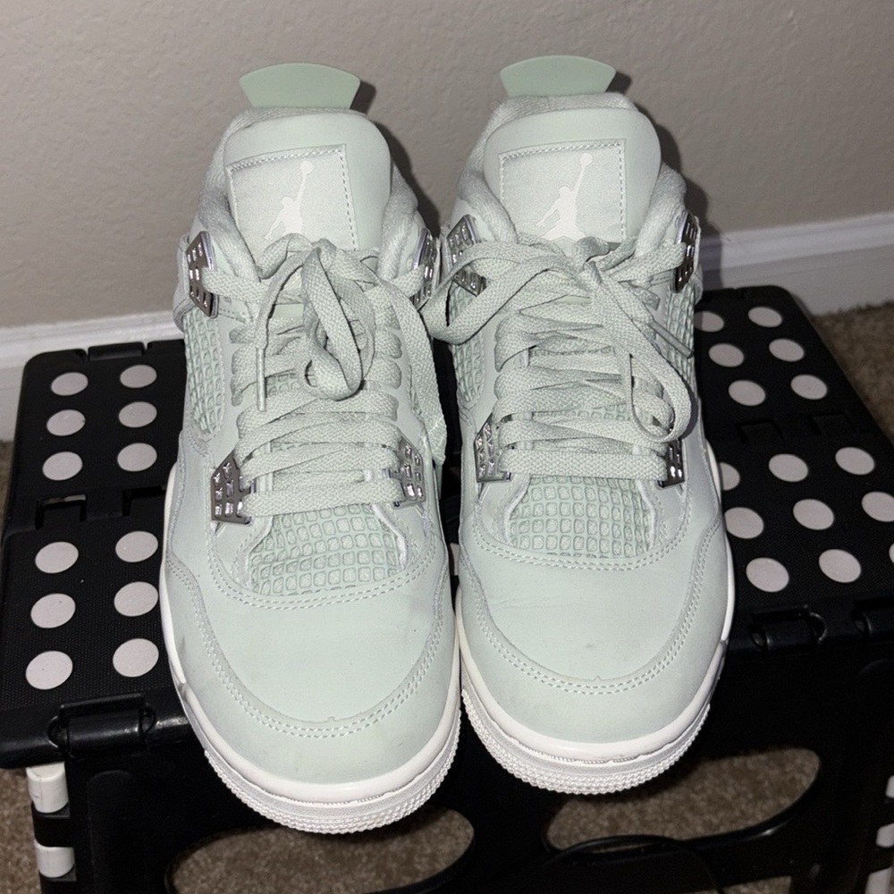 Jordan 4 - Picture 3 of 7